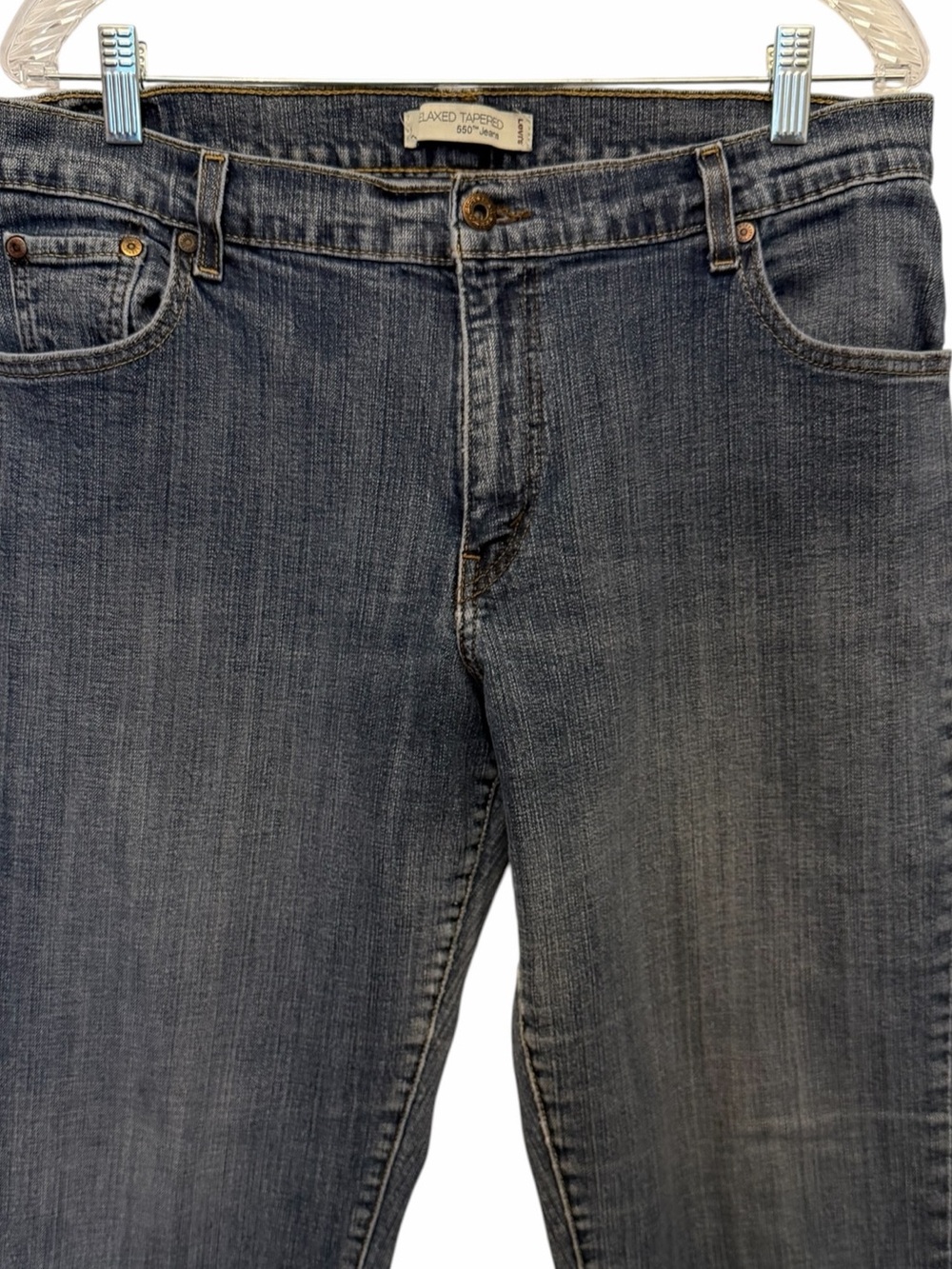 Levi's 550 Womens 16 Blue Wash Relaxed Tapered Leg Stretch Denim Jean Distressed - Picture 3 of 11